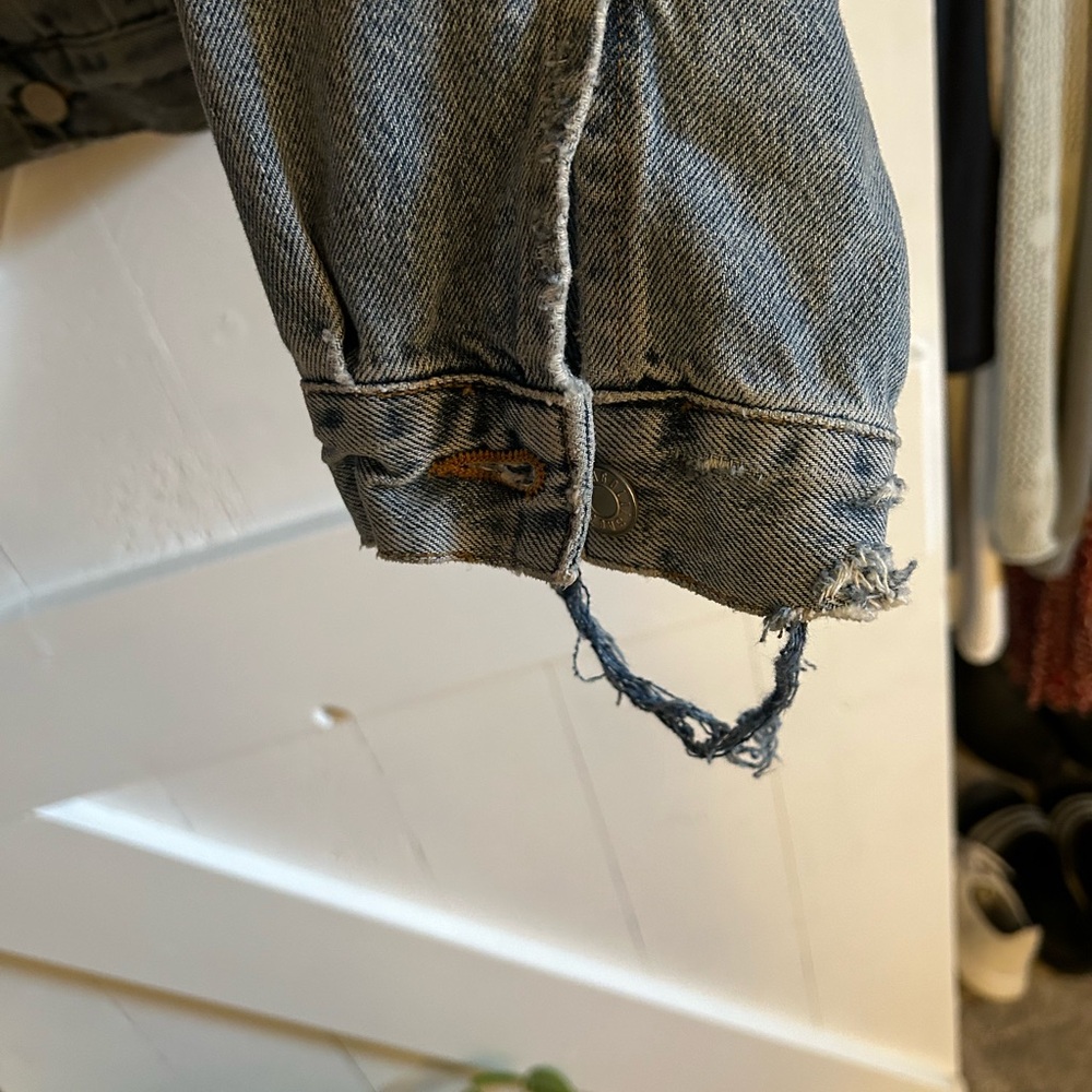 Agolde Shrunken Charli Denim Jacket - Picture 9 of 10